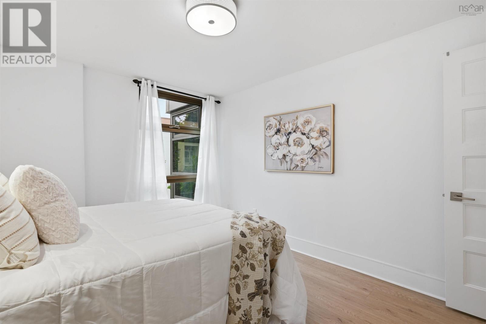 #402 6369 Coburg Road - 23