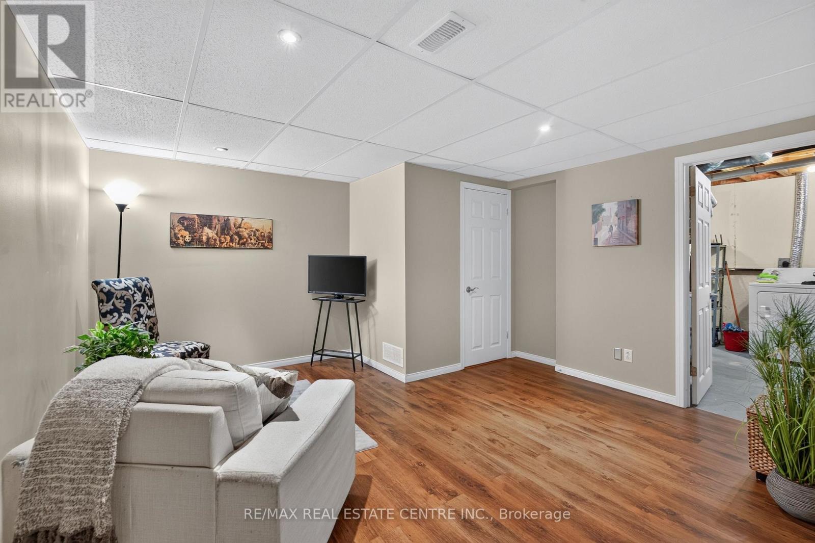 #62 180 MARKSAM ROAD - 22