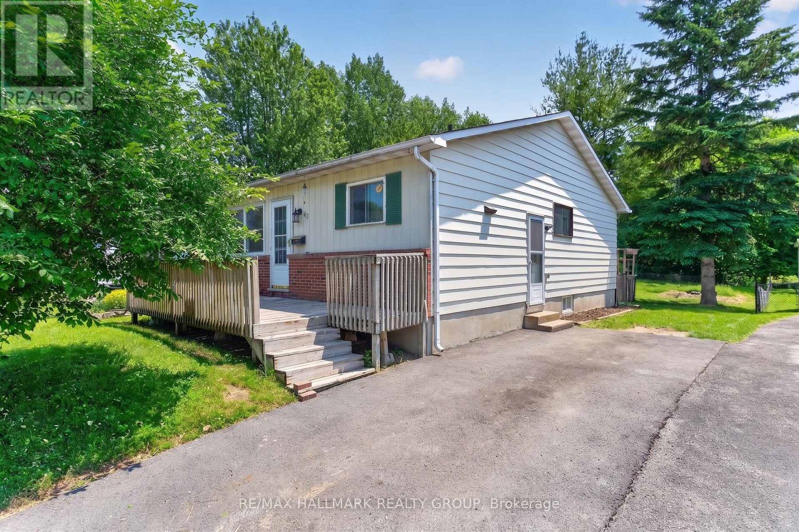 110 GLAMORGAN DRIVE - 1