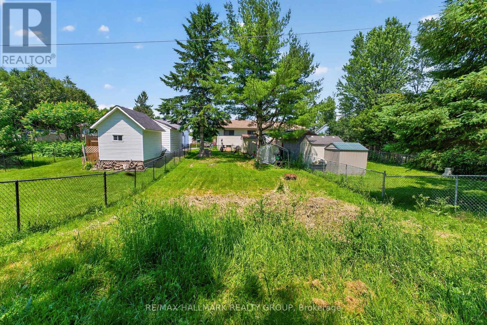 110 GLAMORGAN DRIVE - 12