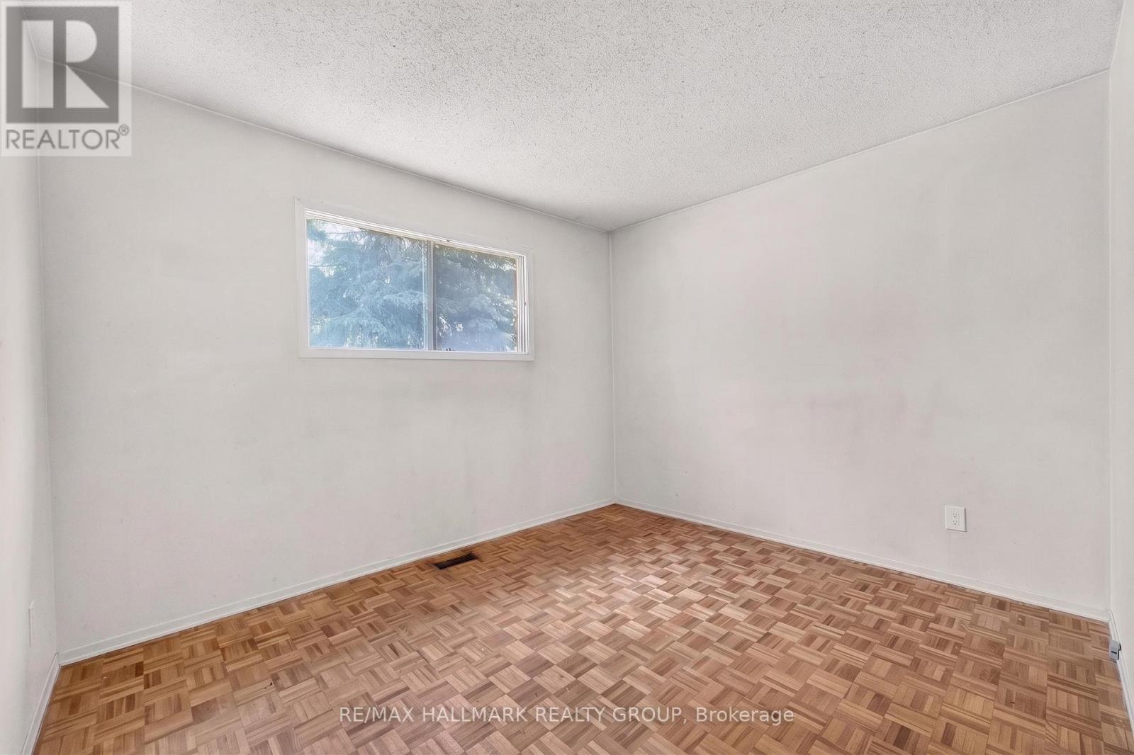 110 GLAMORGAN DRIVE - 8
