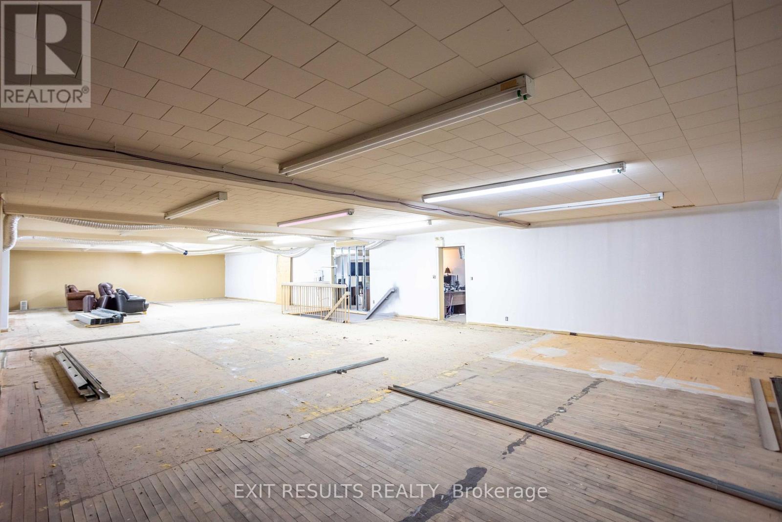 1027 NOTRE DAME STREET, Ottawa. Luxury613. By Peter Sagos - Image 11