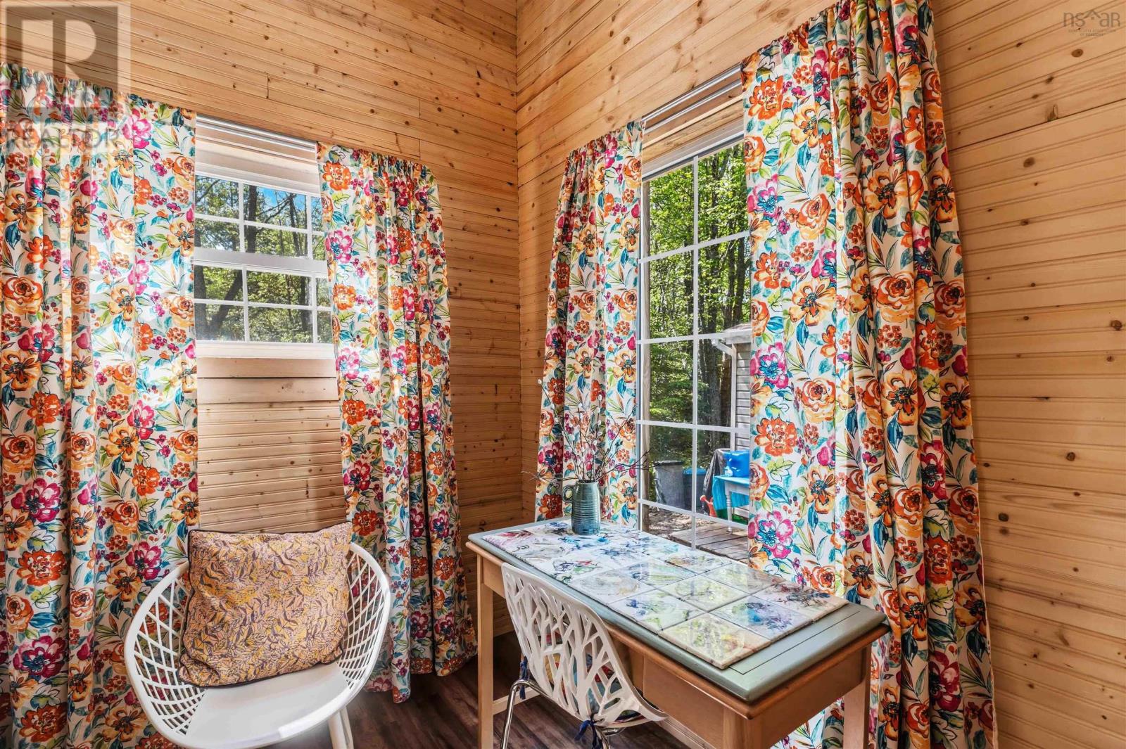 516 Greenland Road - 15
