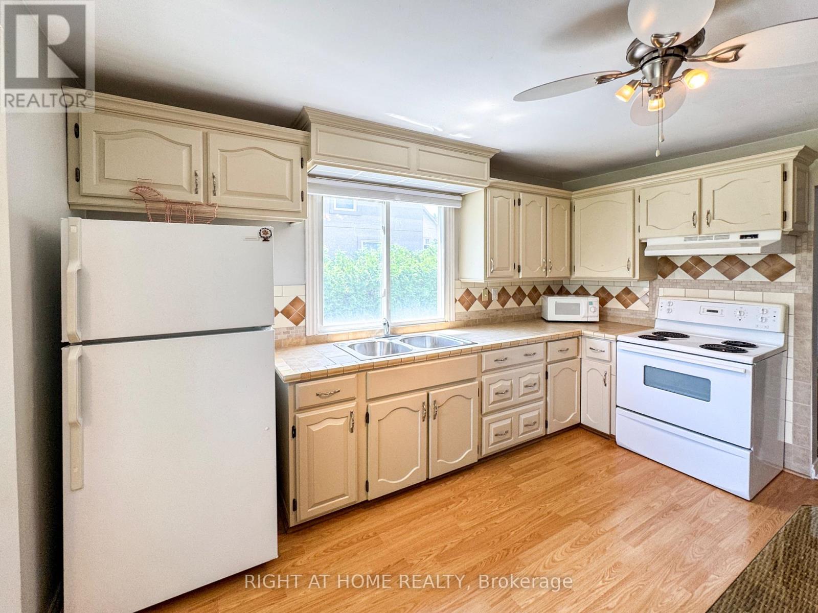 5223 PALMER AVENUE - 13