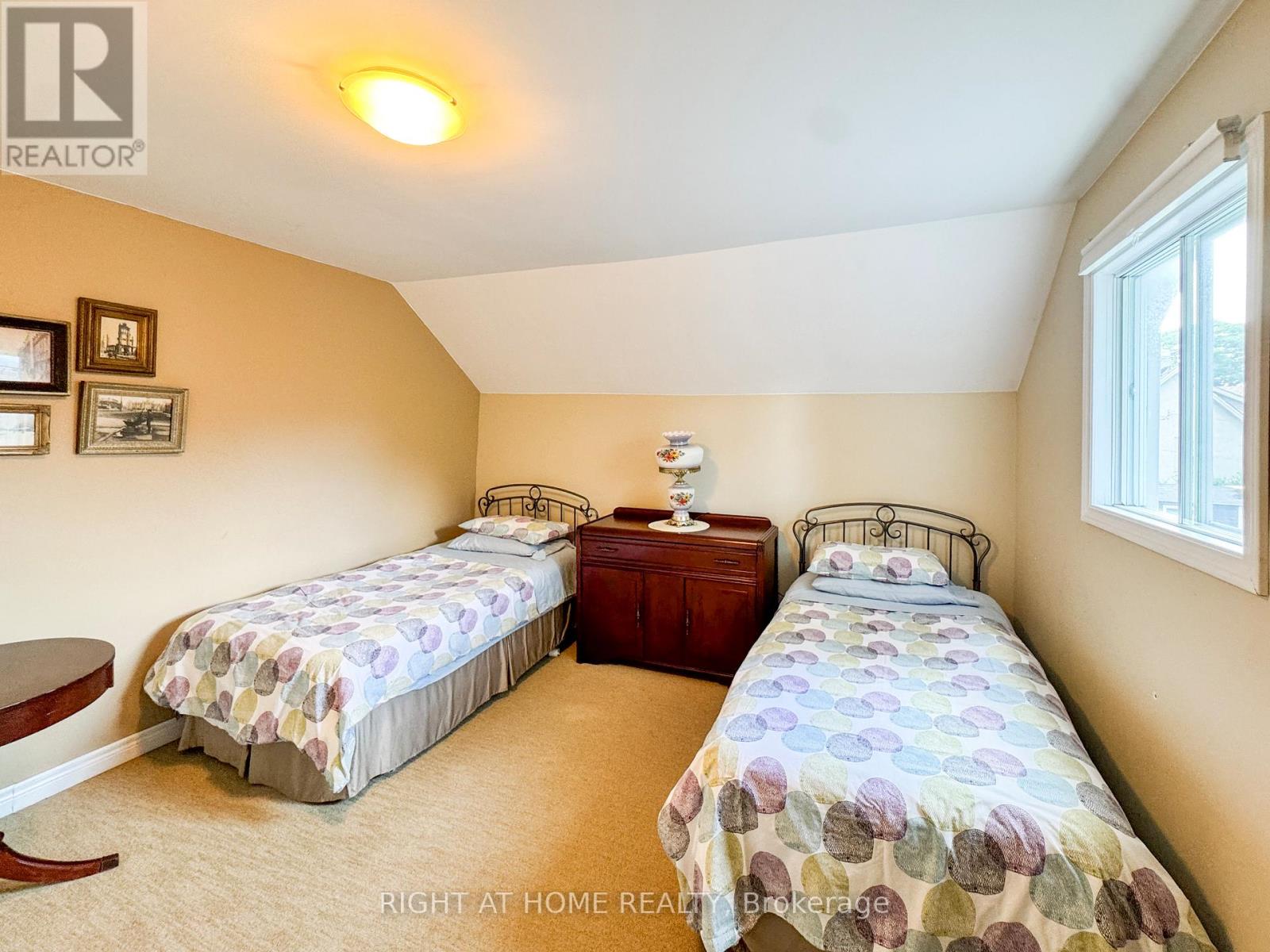 5223 PALMER AVENUE - 33