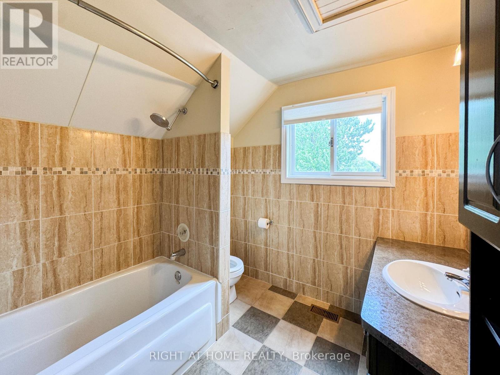 5223 PALMER AVENUE - 36