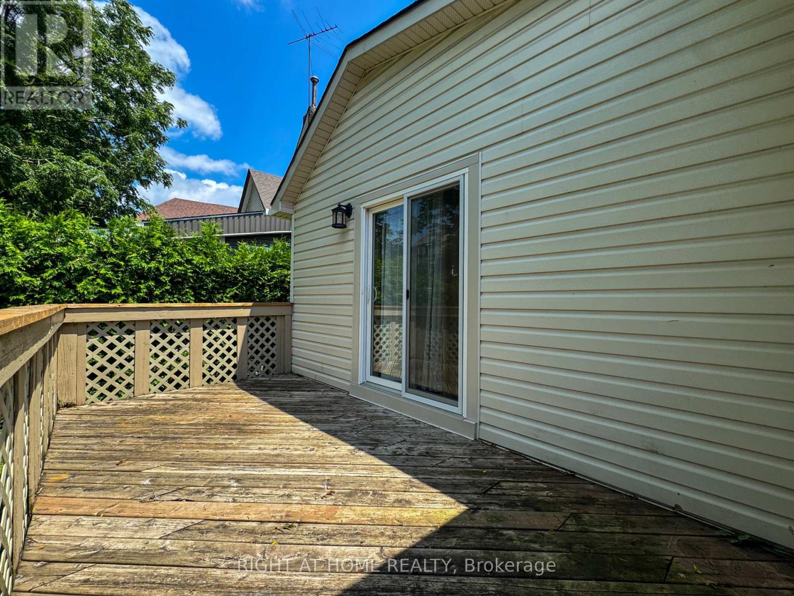 5223 PALMER AVENUE - 6