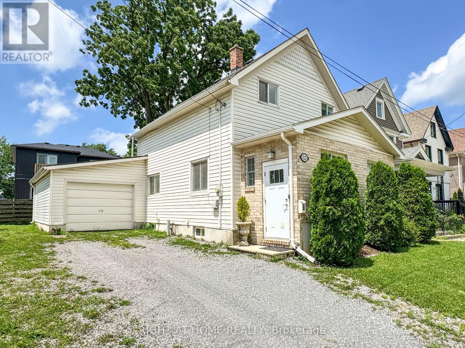 5223 PALMER AVENUE - 8
