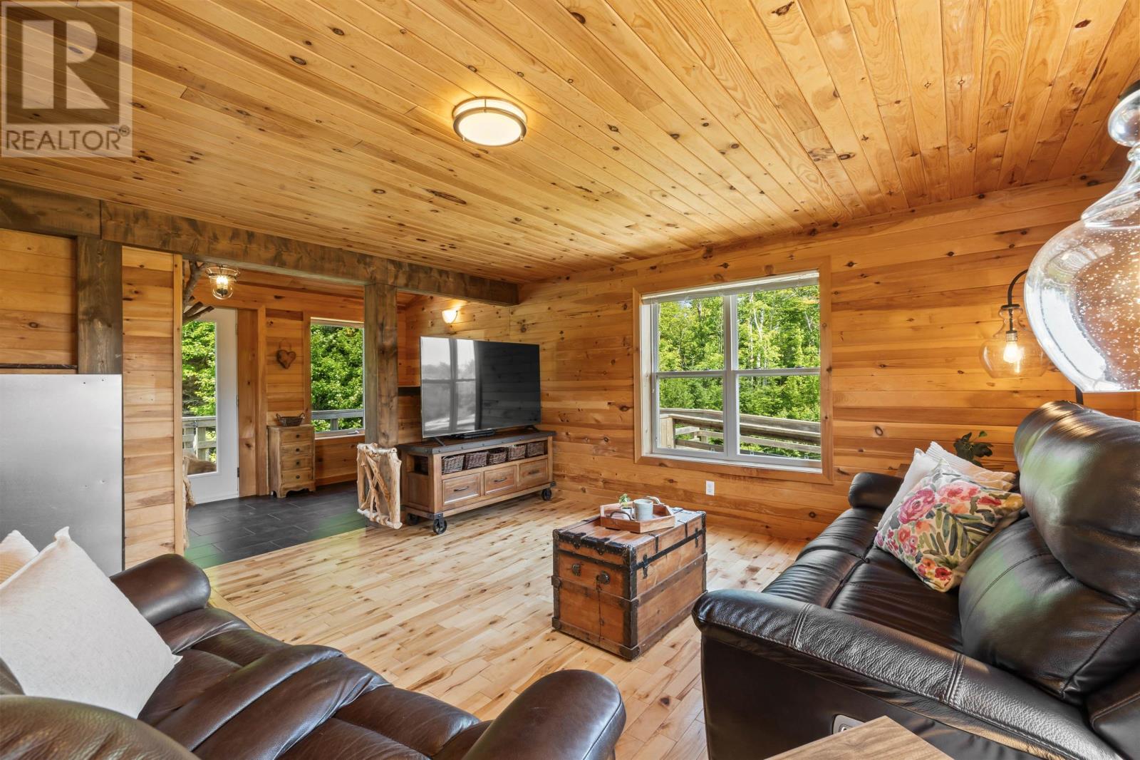 555 St Charles Road - Image 10