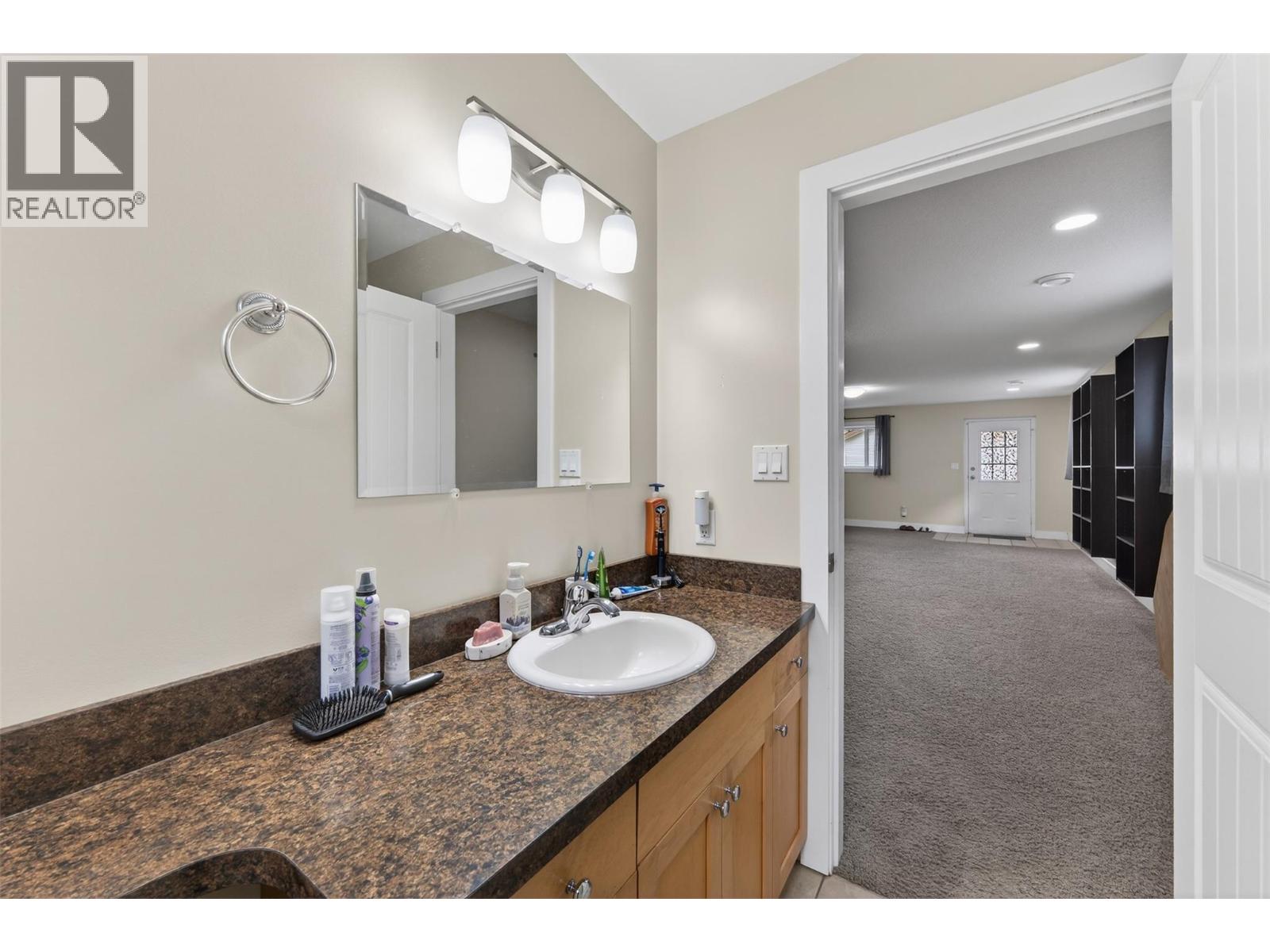 120 Kootenay Avenue - 31