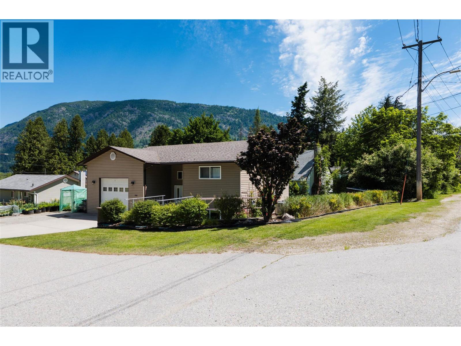 120 Kootenay Avenue - 43
