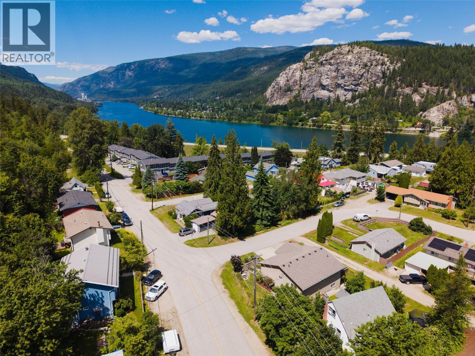 120 Kootenay Avenue - 57