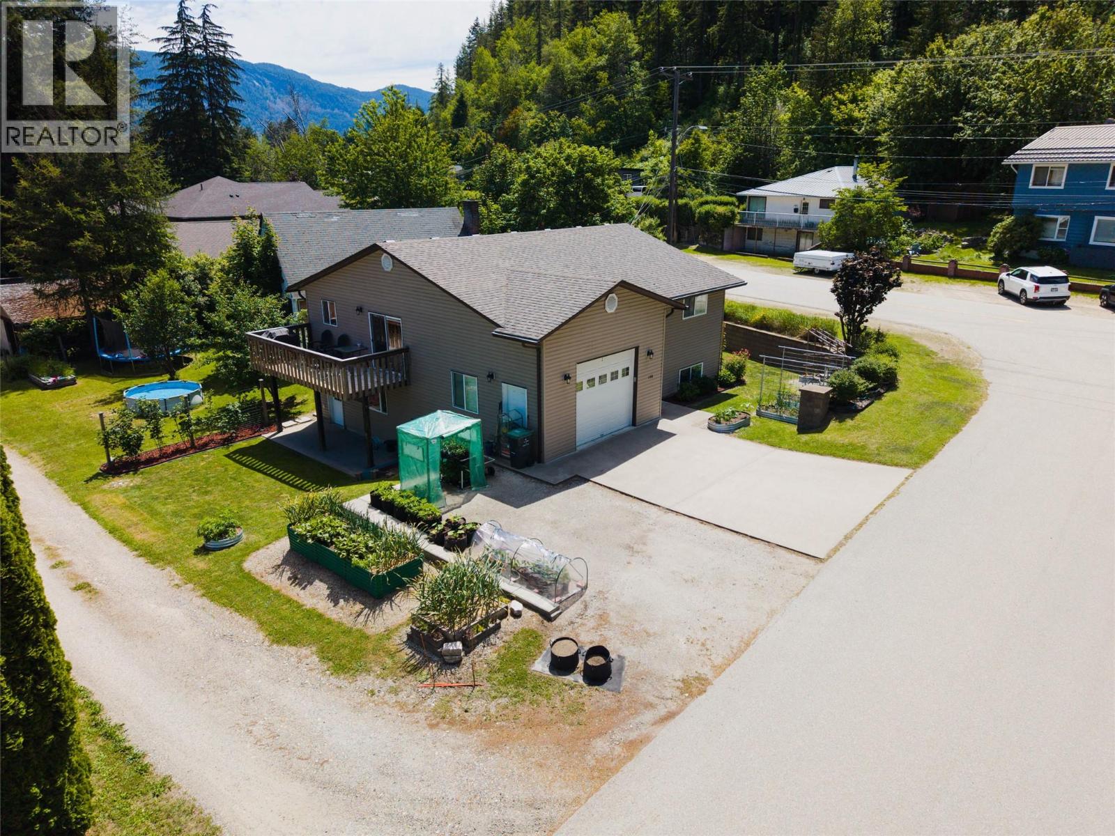 120 Kootenay Avenue - 61