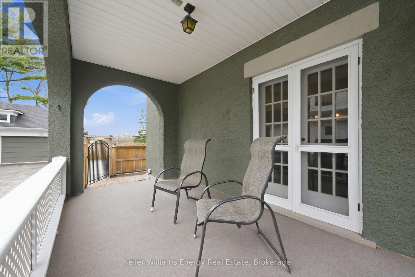 452 SIMCOE STREET N - 14