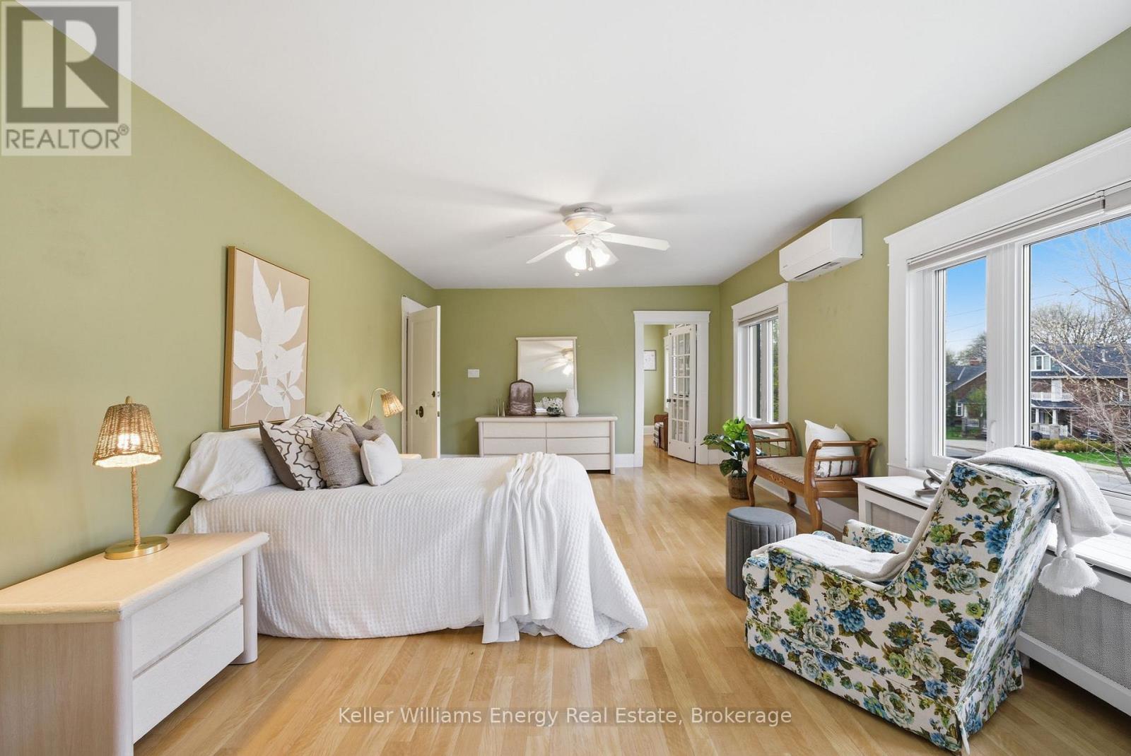 452 SIMCOE STREET N - 18