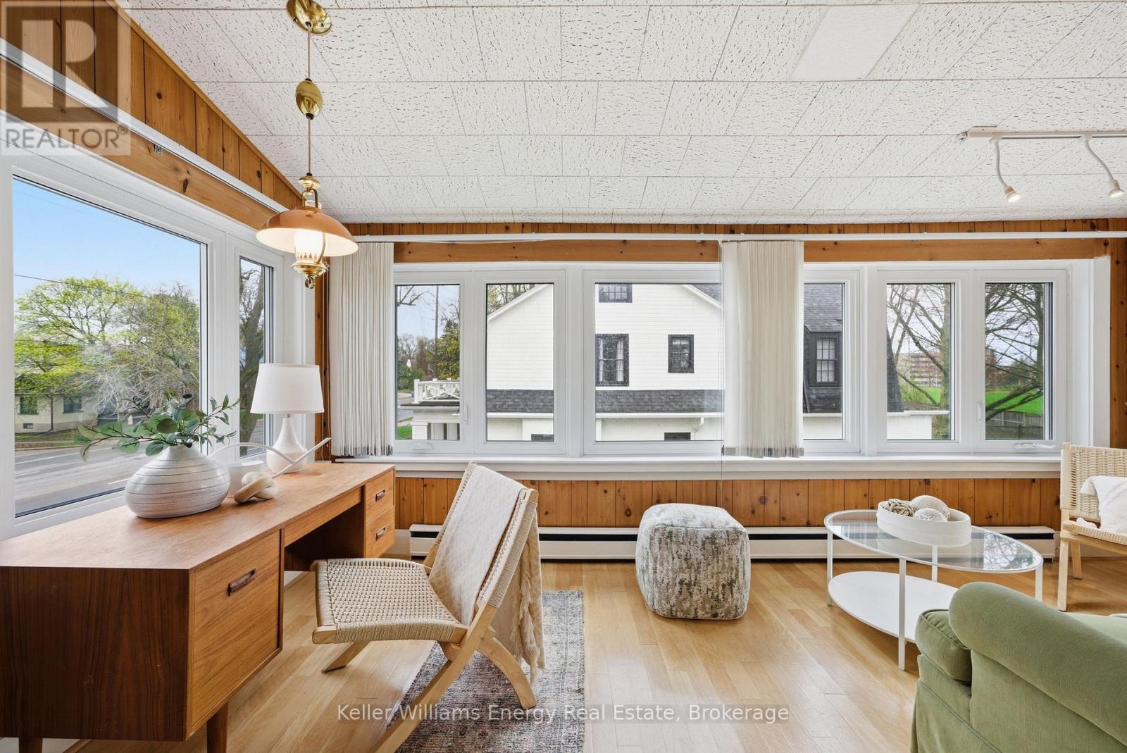 452 SIMCOE STREET N - 21