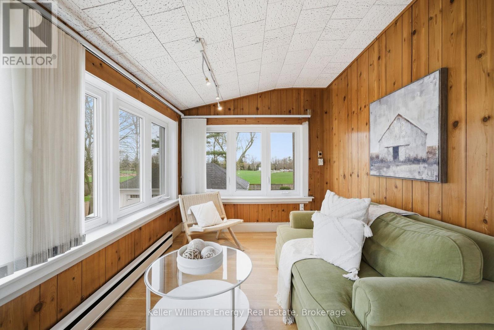 452 SIMCOE STREET N - 22