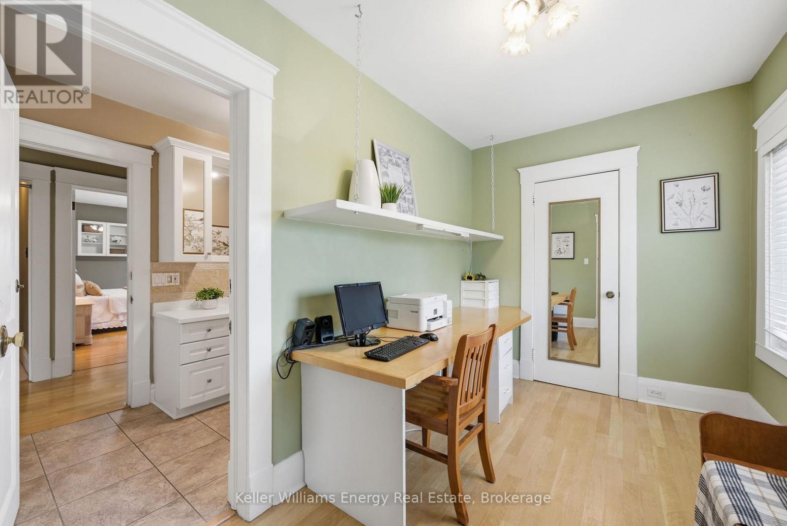 452 SIMCOE STREET N - 23