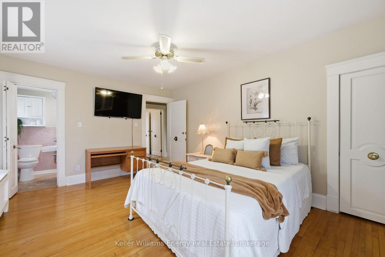 452 SIMCOE STREET N - 26