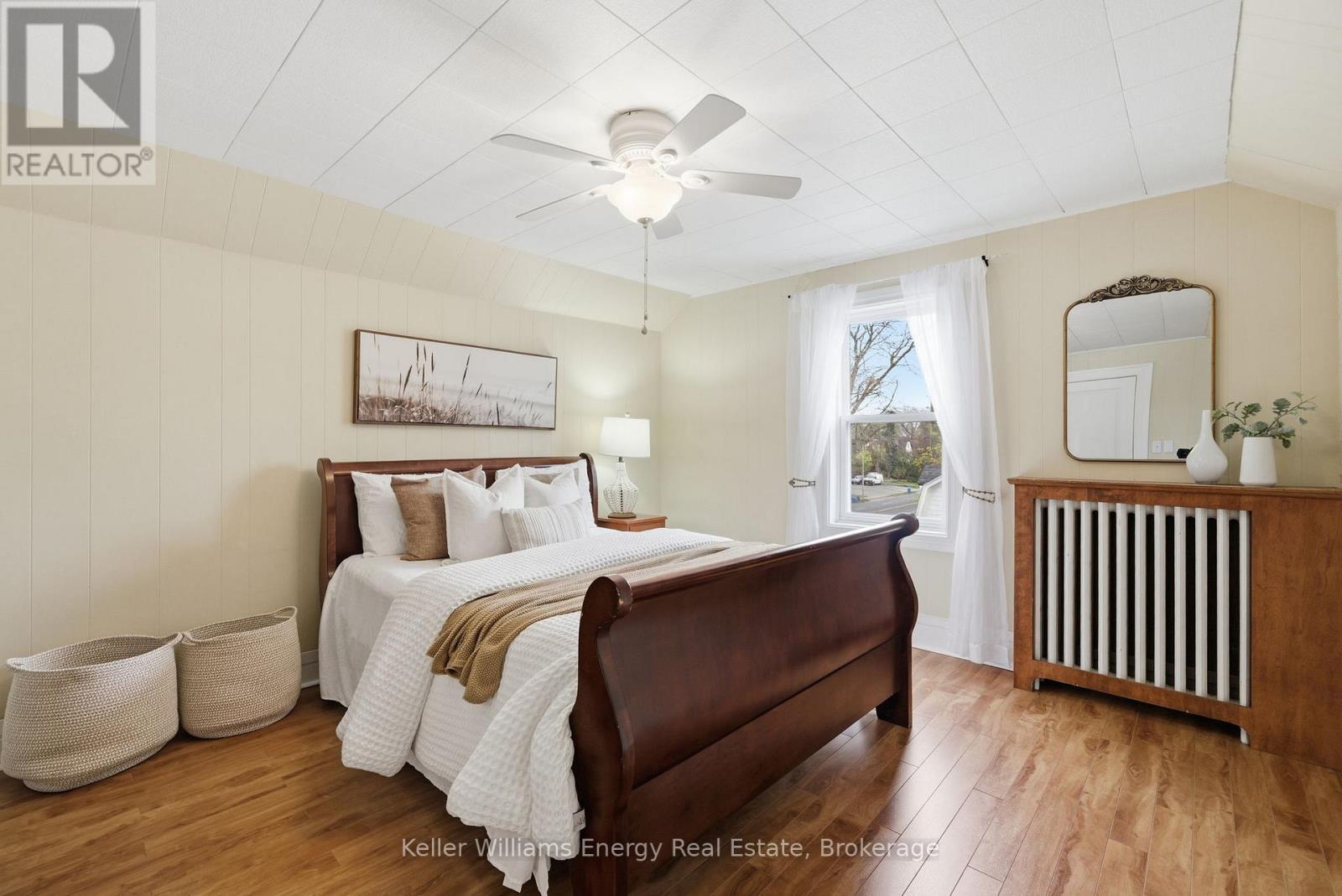 452 SIMCOE STREET N - 30