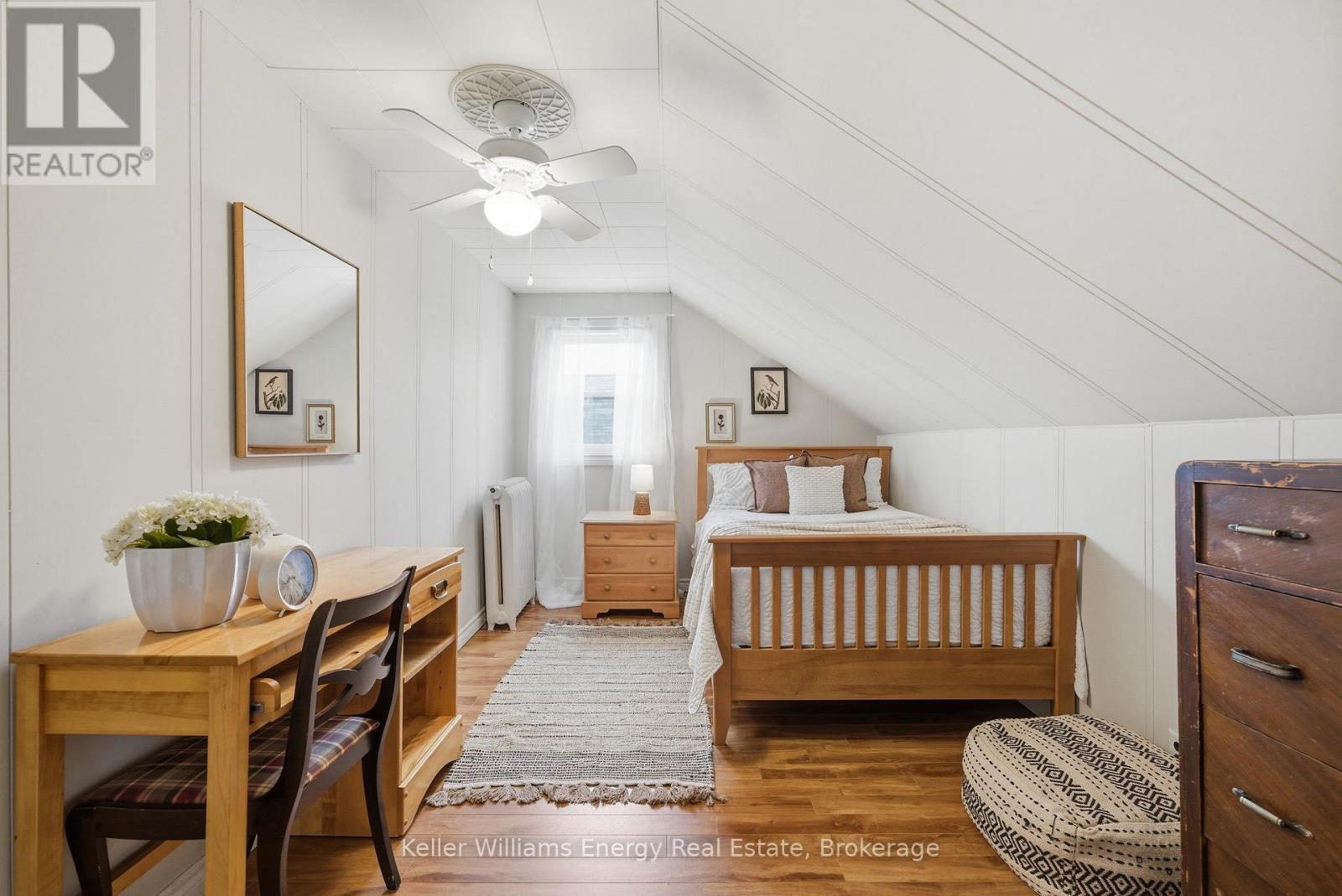 452 SIMCOE STREET N - 31