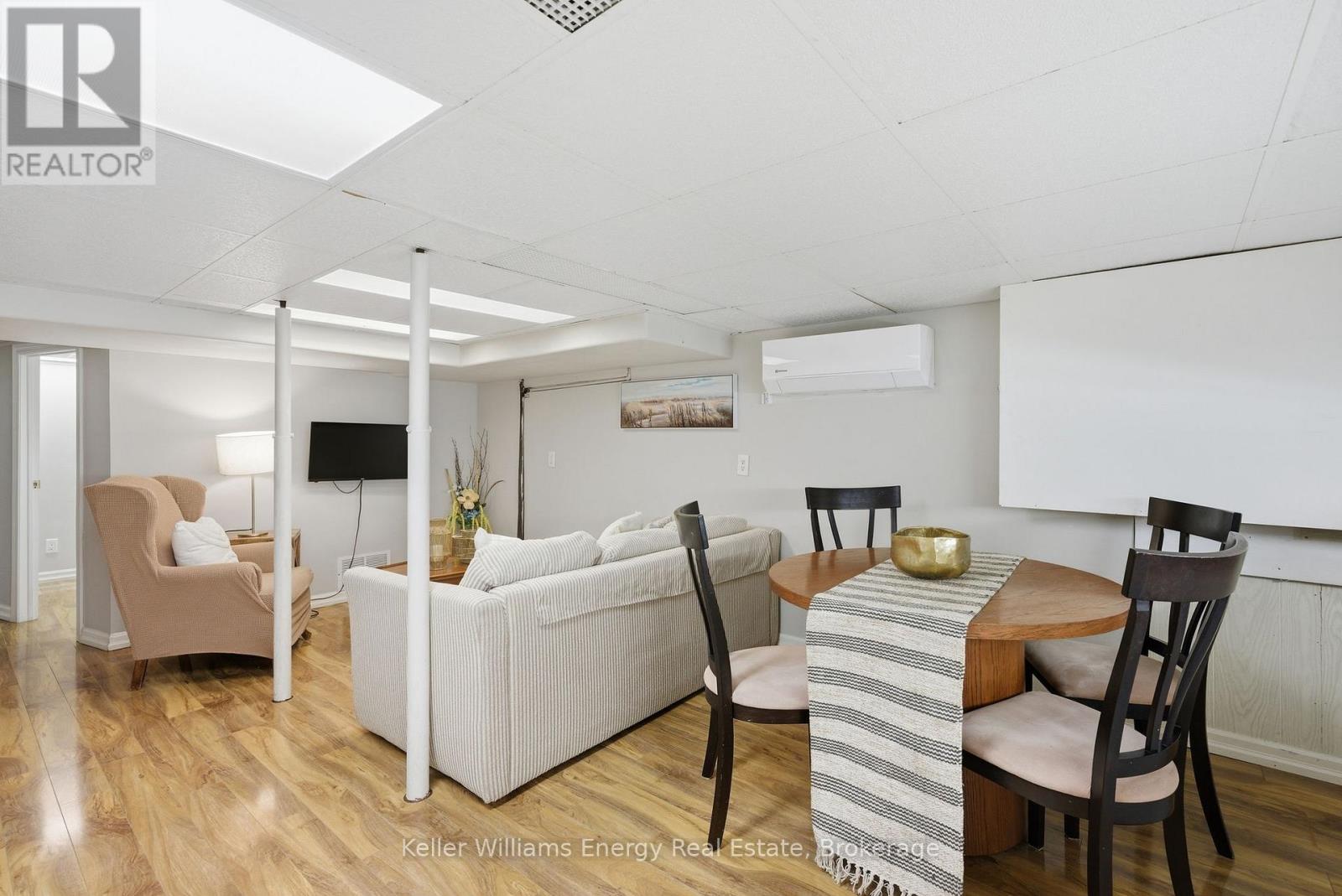 452 SIMCOE STREET N - 36