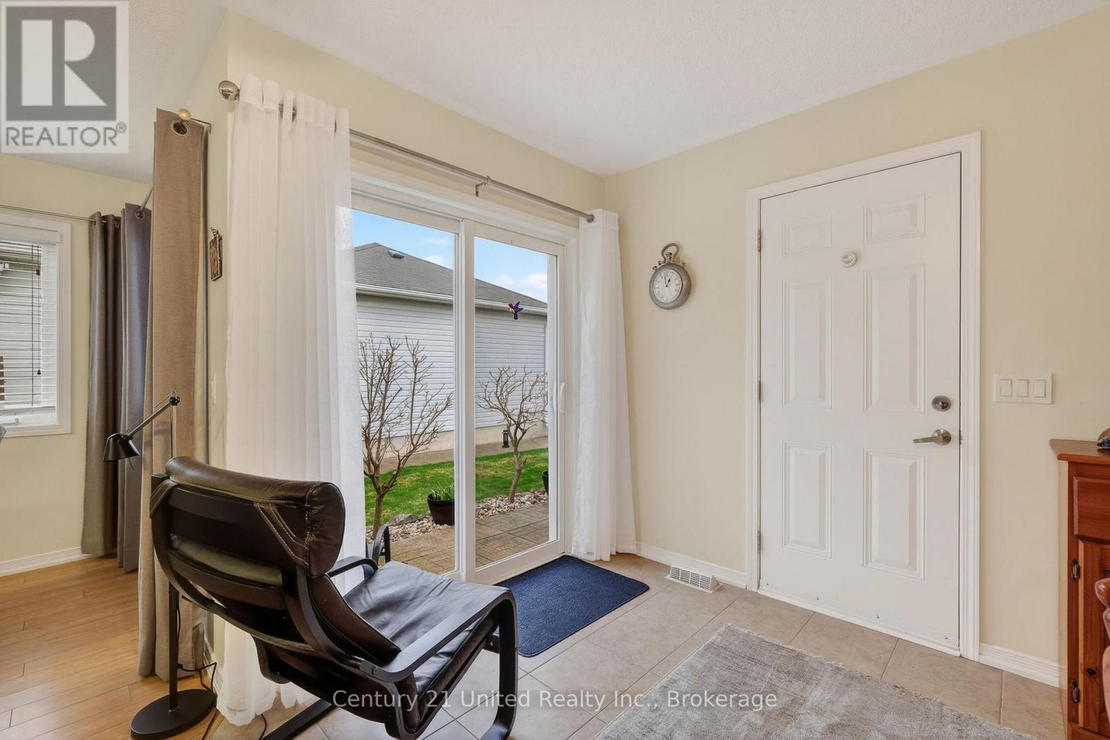 832 LESLIE STREET - 15