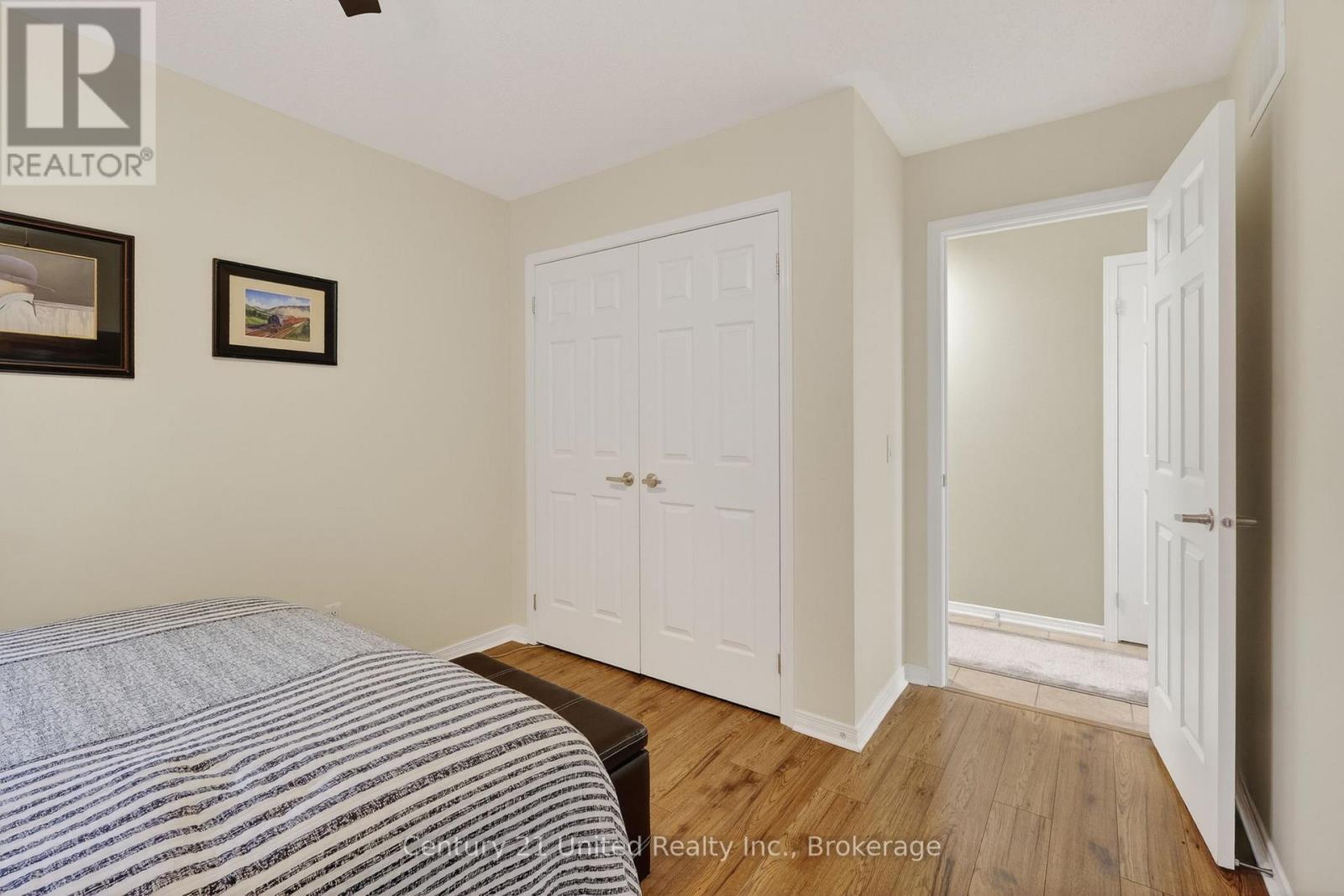 832 LESLIE STREET - 23