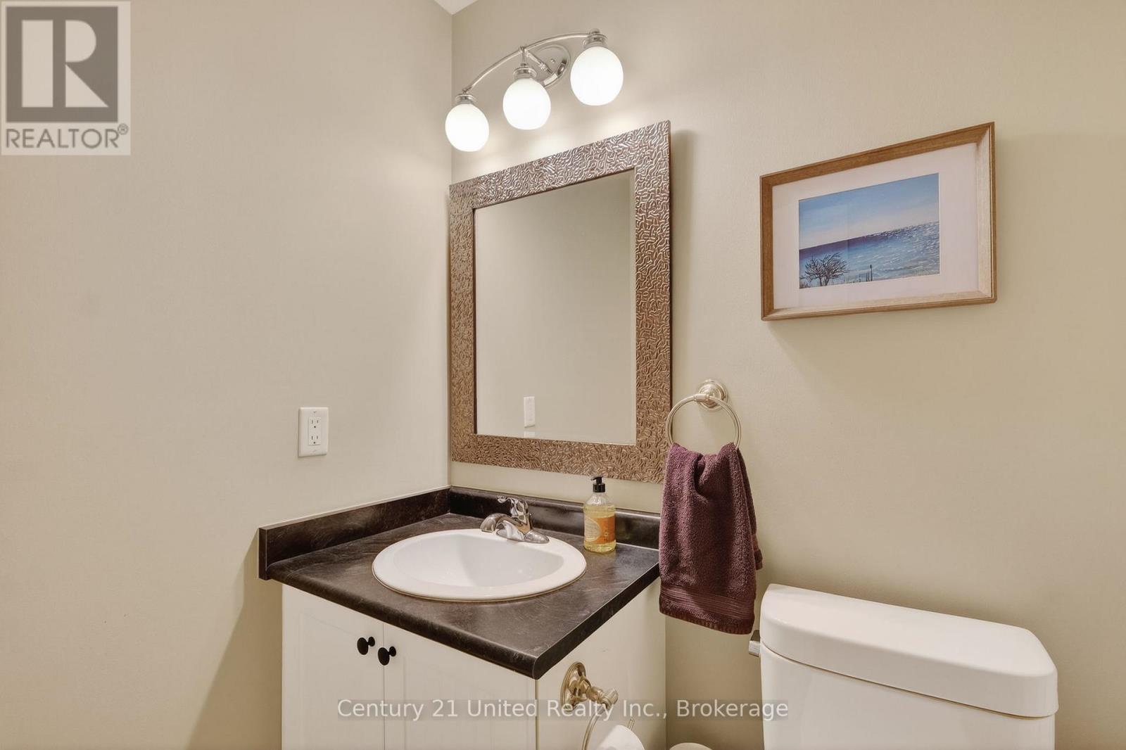 832 LESLIE STREET - 24