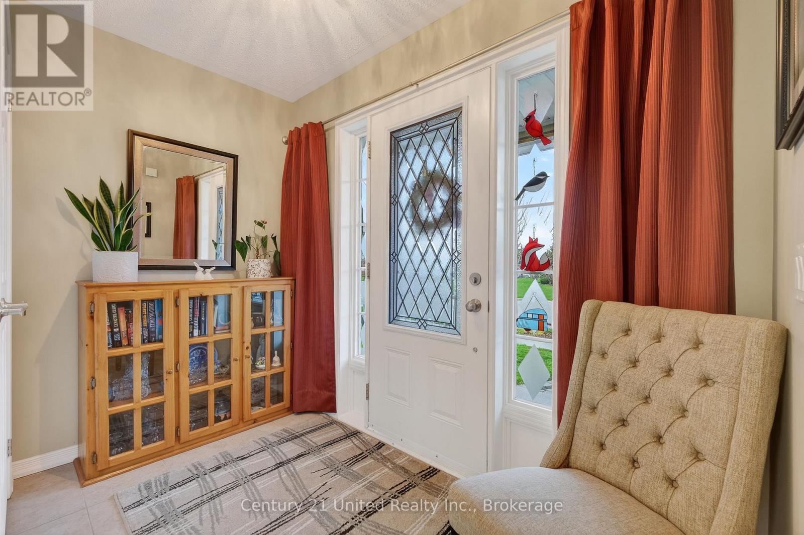 832 LESLIE STREET - 3
