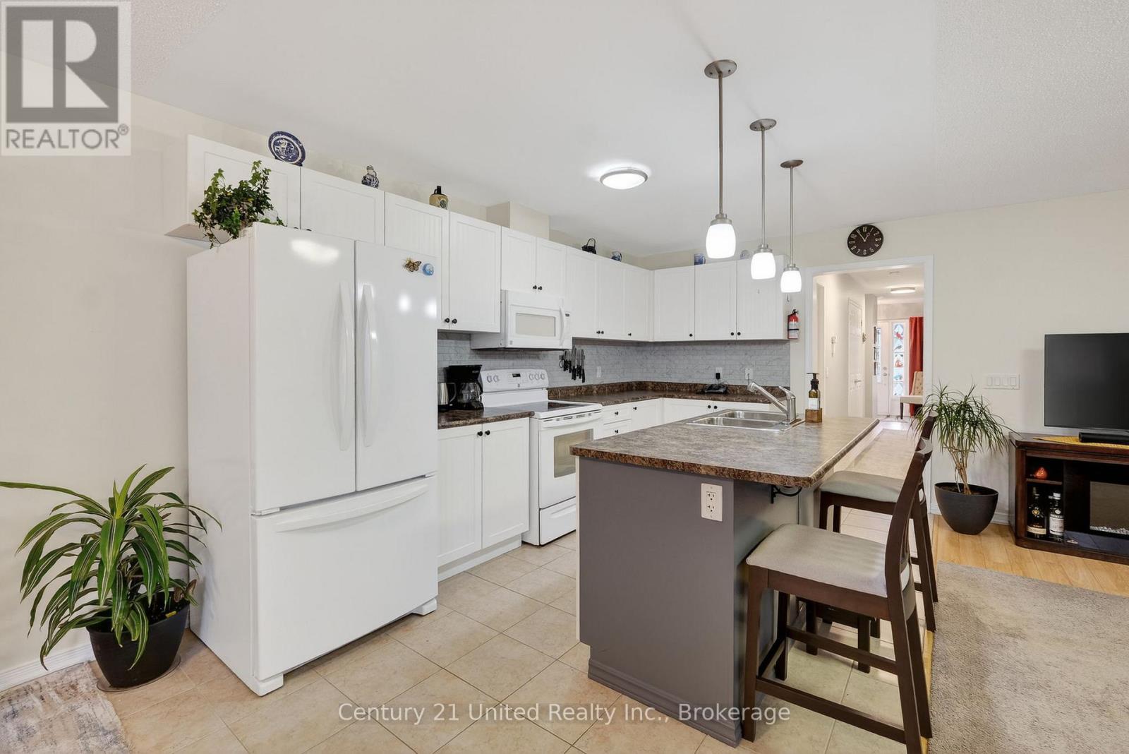832 LESLIE STREET - 9