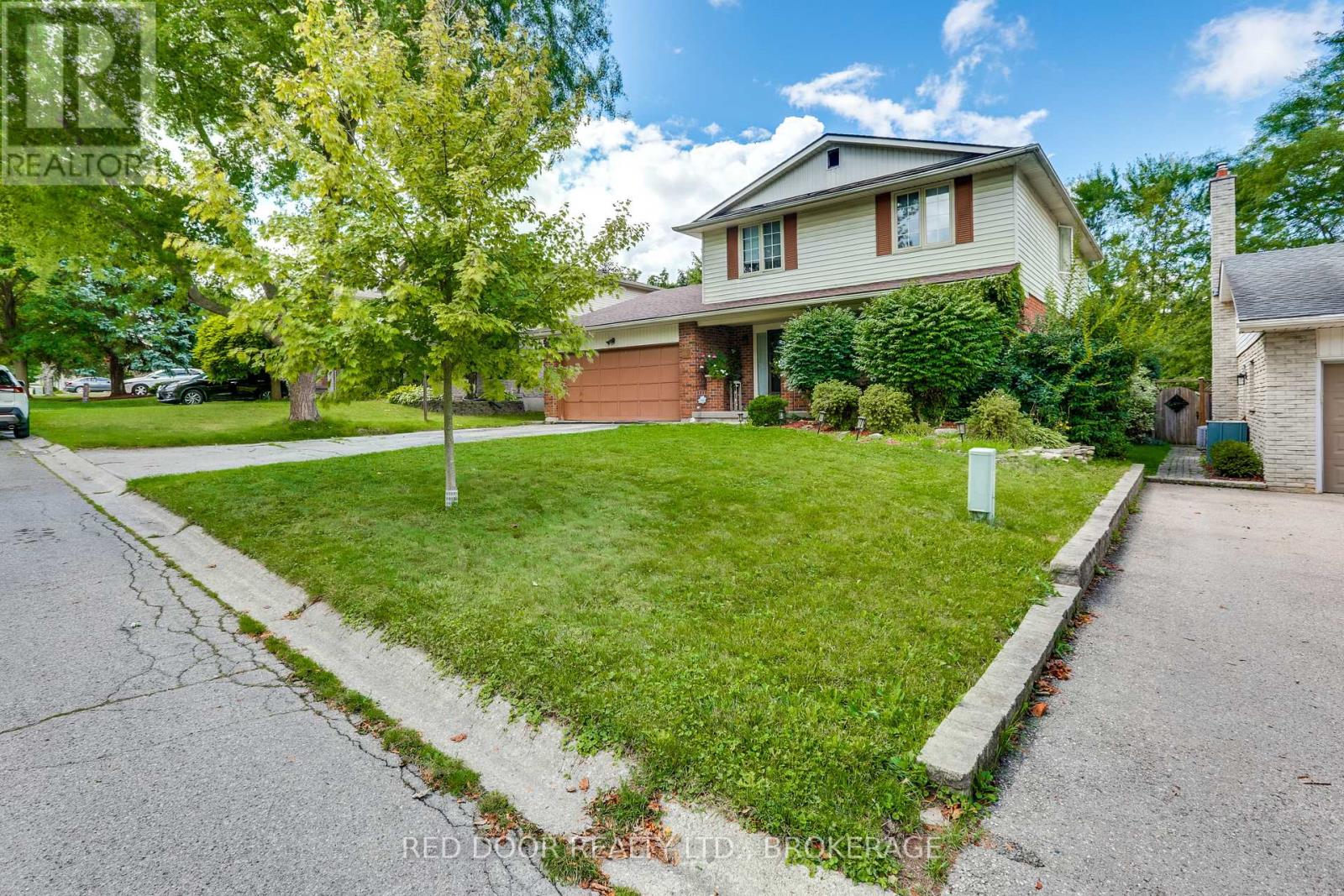 79 GREENBRIER CRESCENT - 3