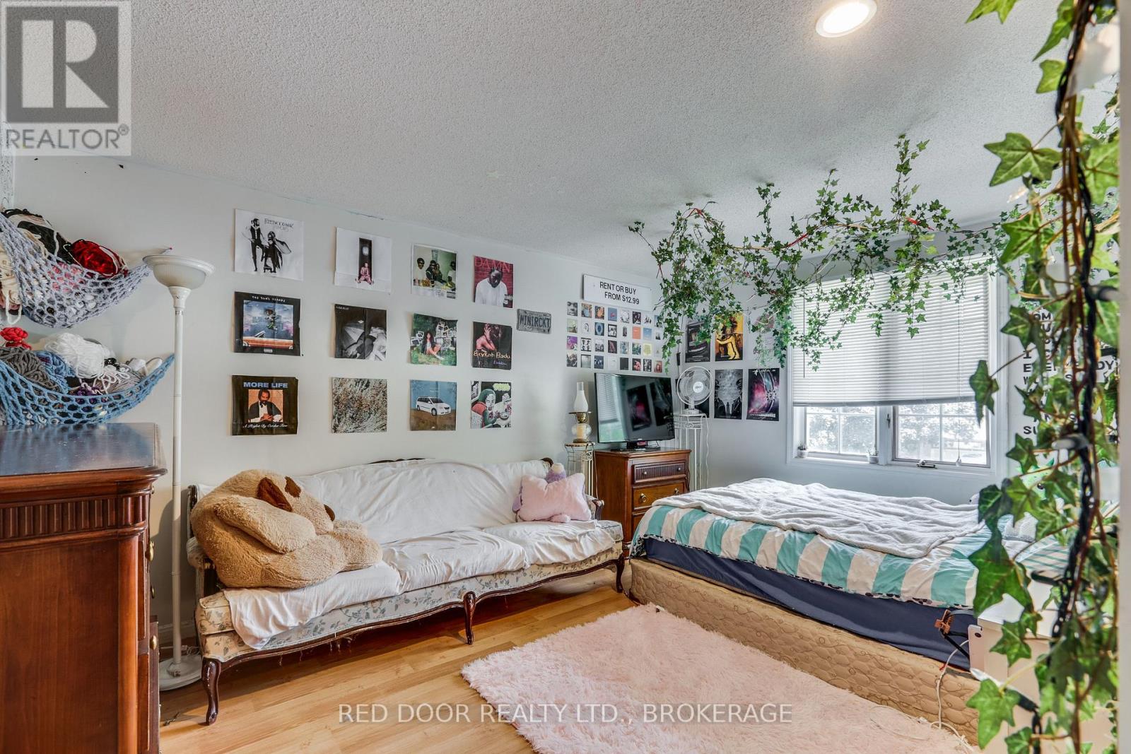 79 GREENBRIER CRESCENT - 31
