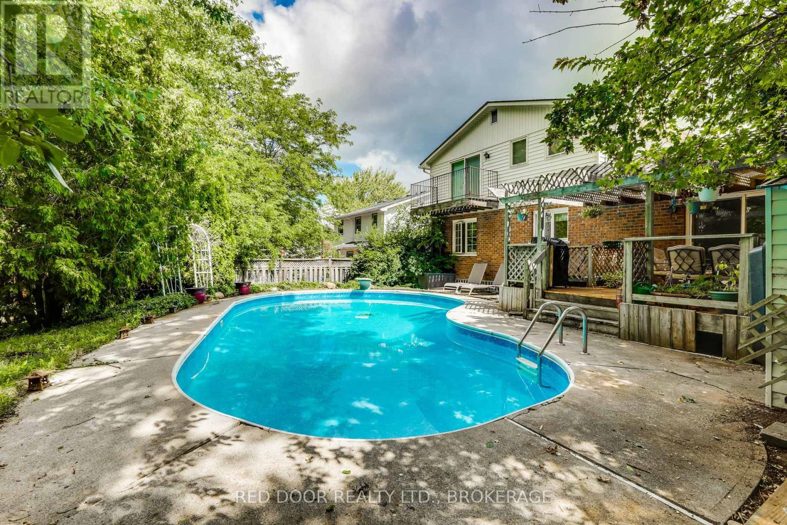 79 GREENBRIER CRESCENT - 46