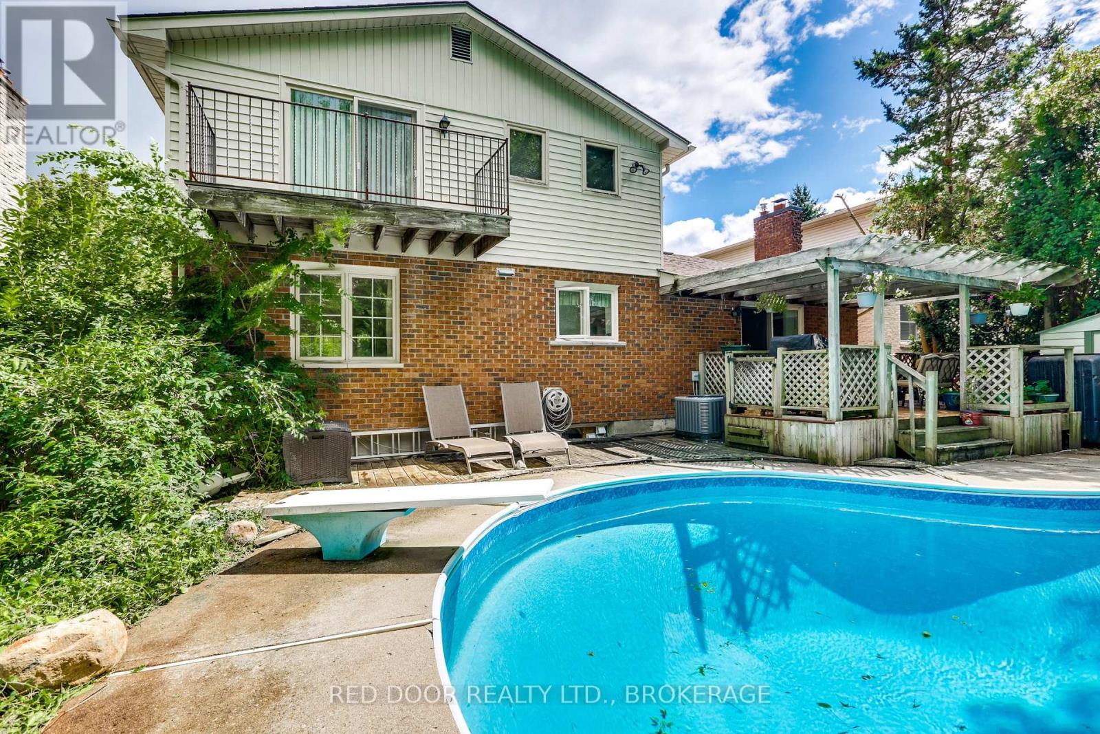79 GREENBRIER CRESCENT - 47