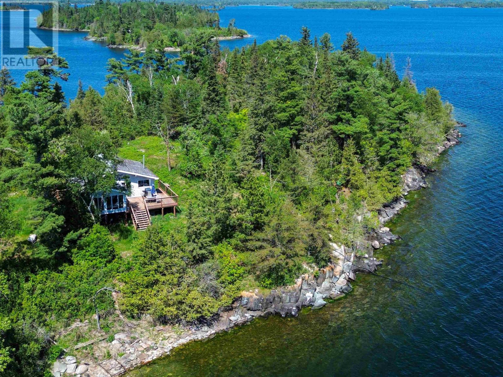 JO176 SHOAL LAKE, LAKE OF THE WOODS - 16