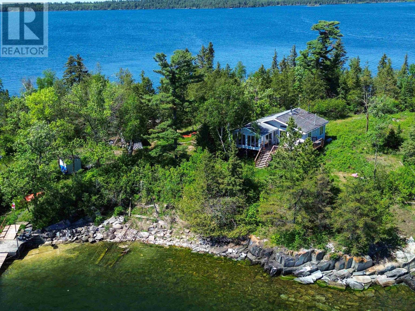 JO176 SHOAL LAKE, LAKE OF THE WOODS - 14