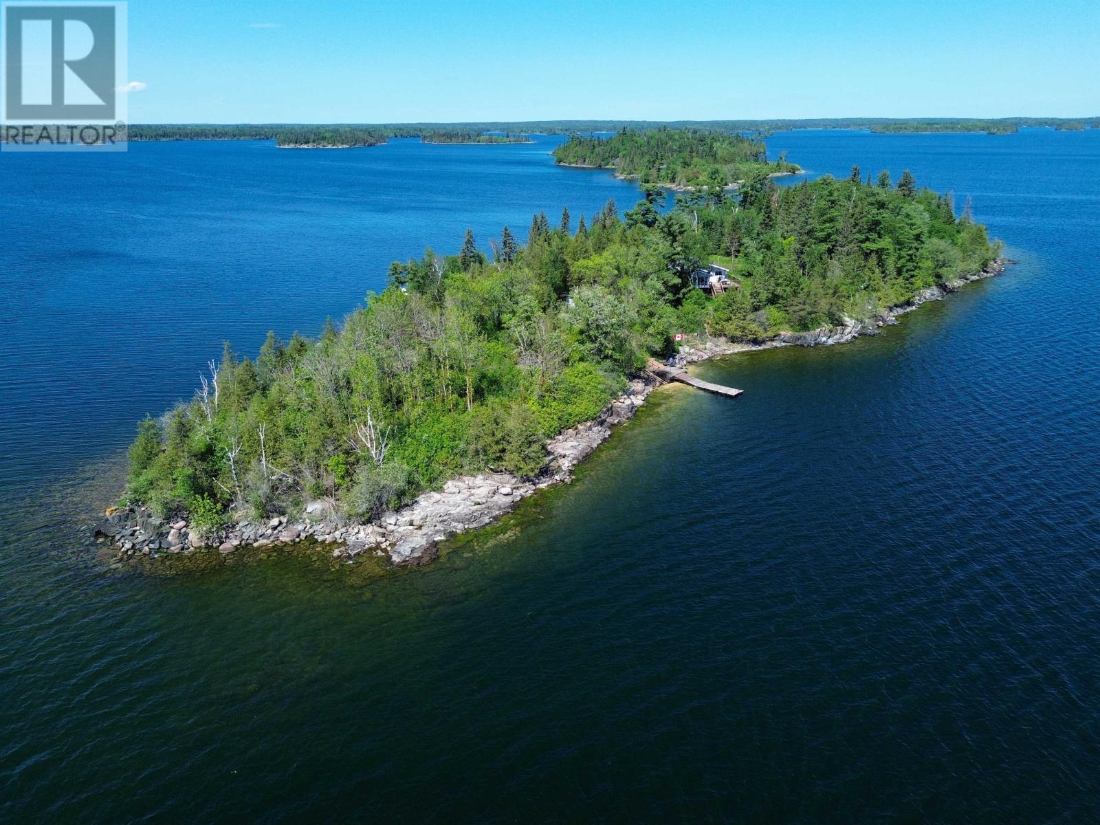 JO176 SHOAL LAKE, LAKE OF THE WOODS - 2