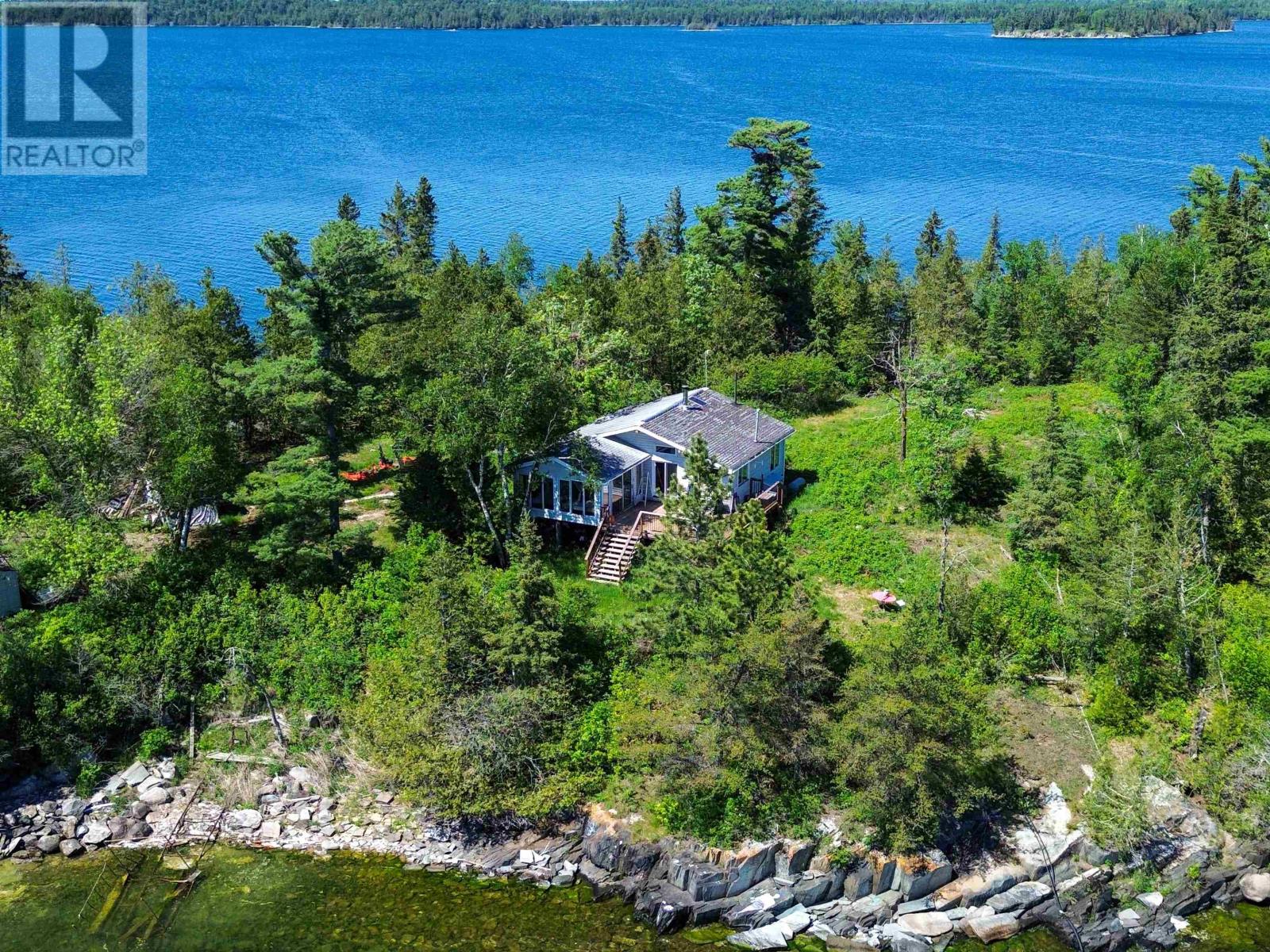 JO176 SHOAL LAKE, LAKE OF THE WOODS - 36