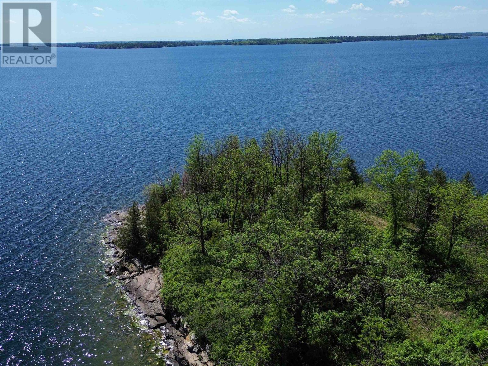 JO176 SHOAL LAKE, LAKE OF THE WOODS - 26