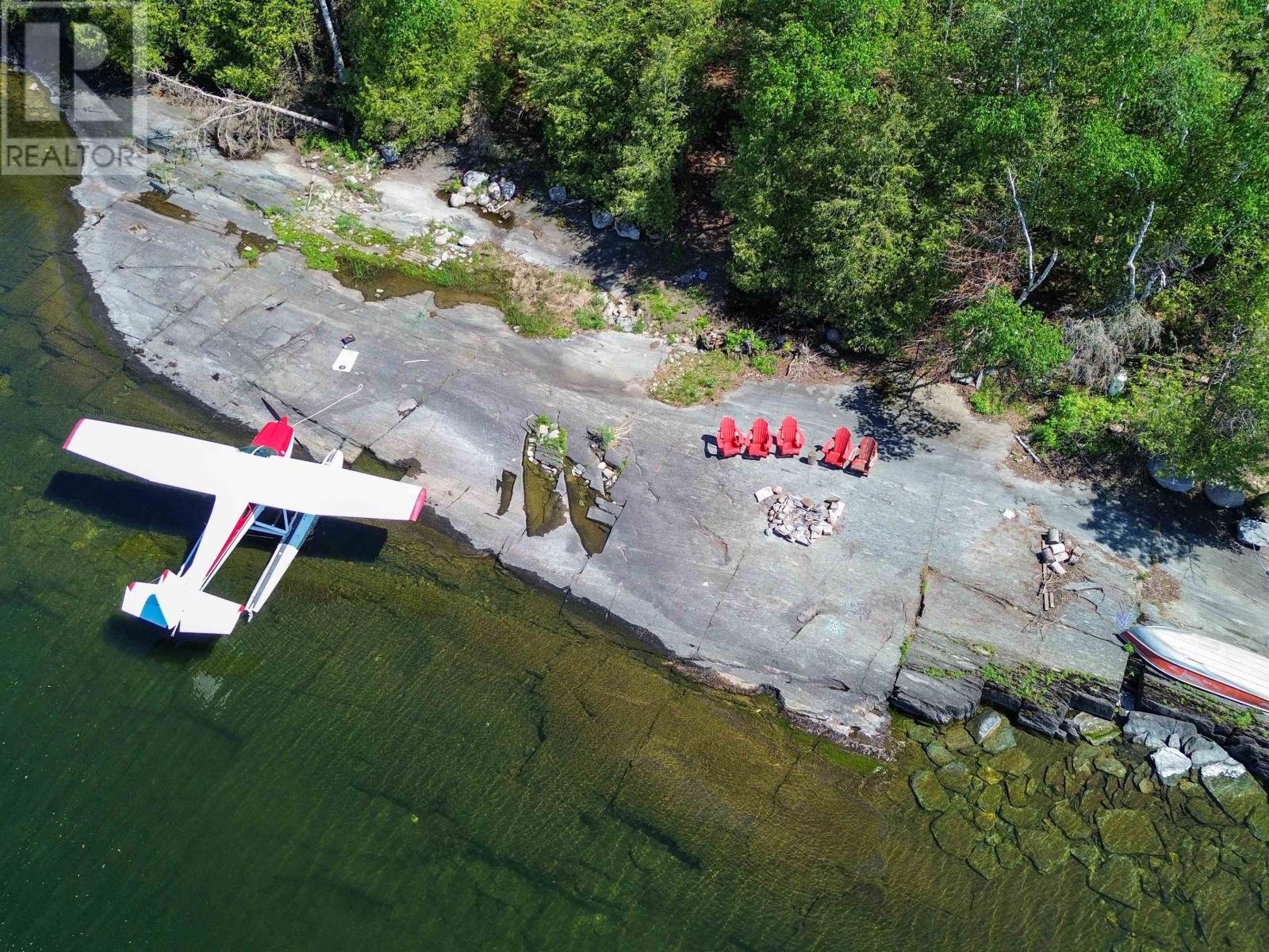 JO176 SHOAL LAKE, LAKE OF THE WOODS - 6
