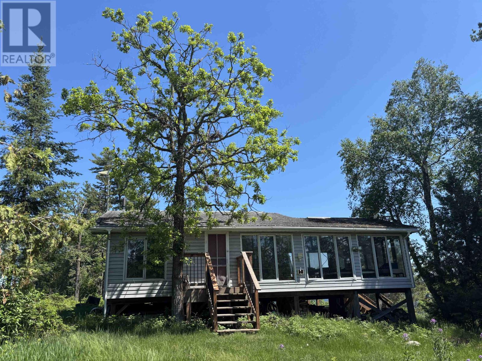 JO176 SHOAL LAKE, LAKE OF THE WOODS - 43