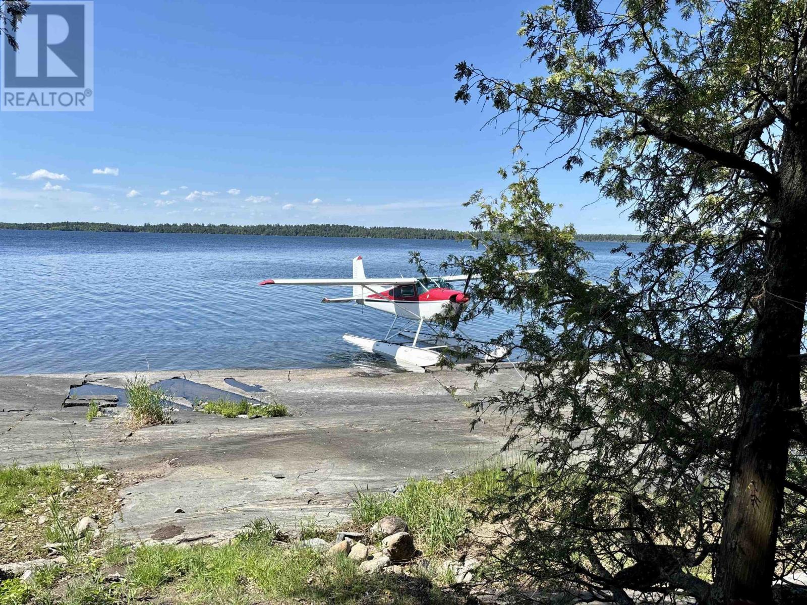 JO176 SHOAL LAKE, LAKE OF THE WOODS - 5