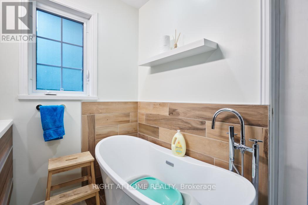 3 Bed, 3 Bath House for Rent in Ottawa – 47 TOBERMORY CRESCENT, Ottawa – MLS# X13517324 - Image 17