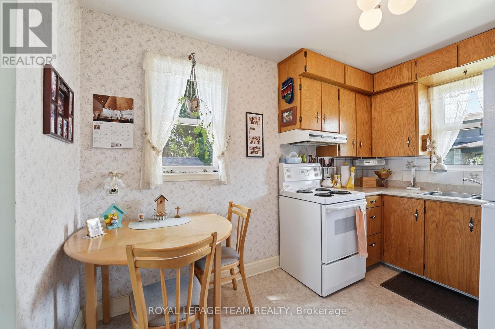 84 RITA AVENUE - 11