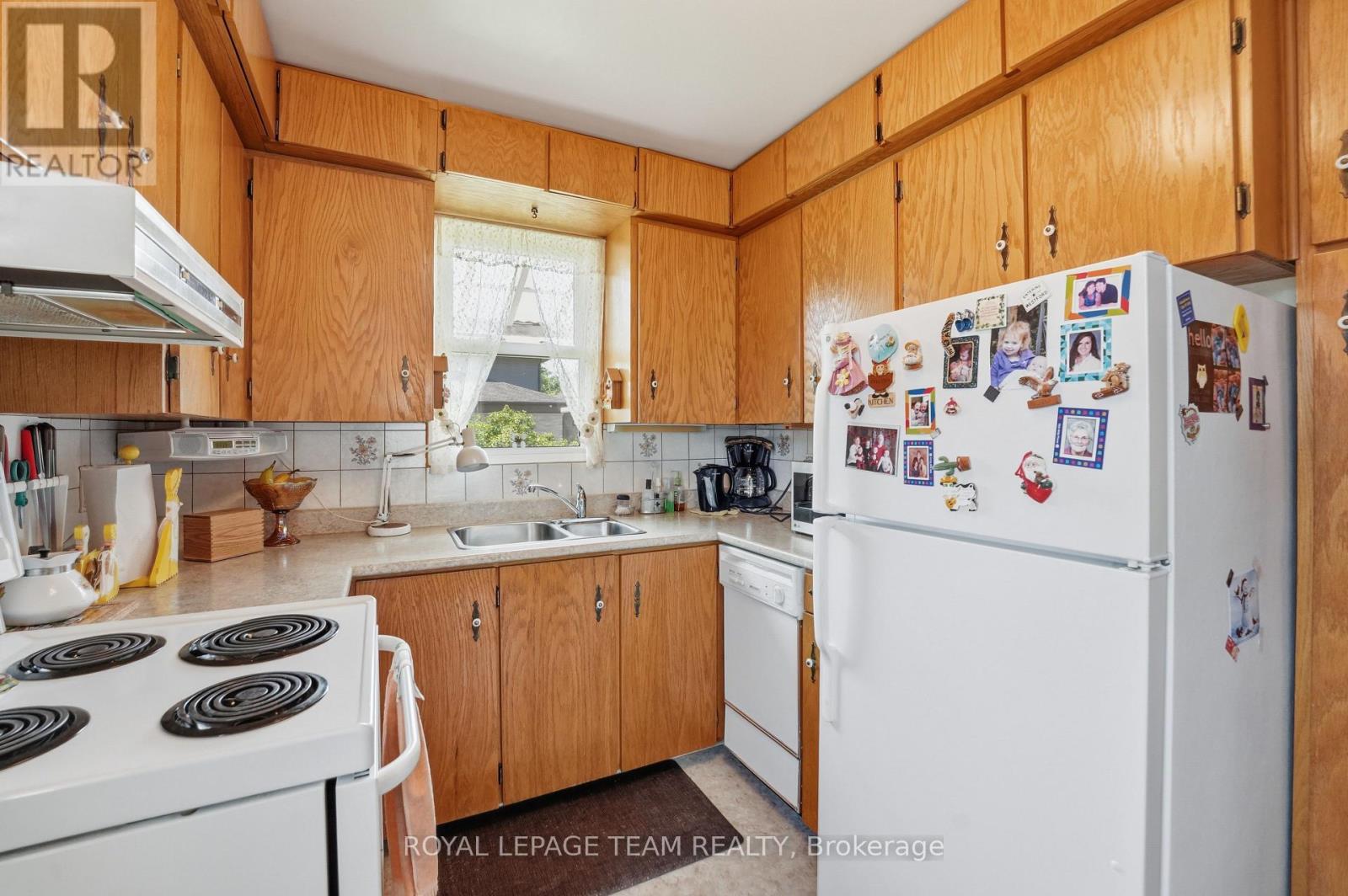 84 RITA AVENUE - 13