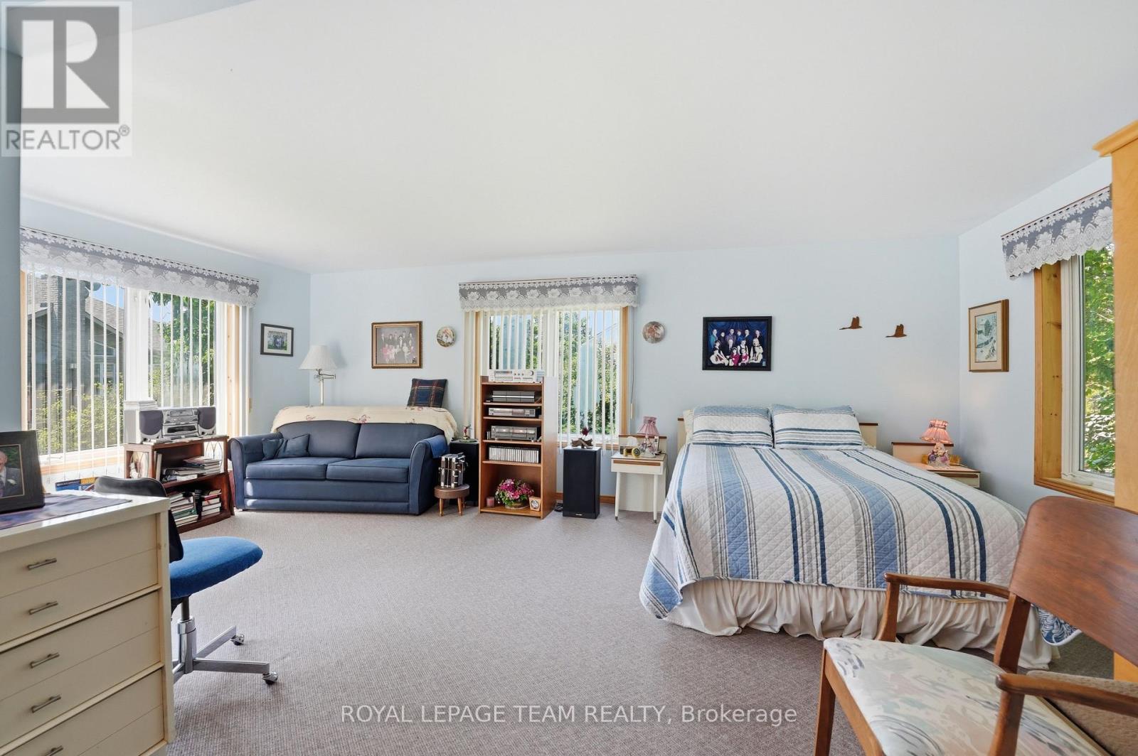 84 RITA AVENUE - 17