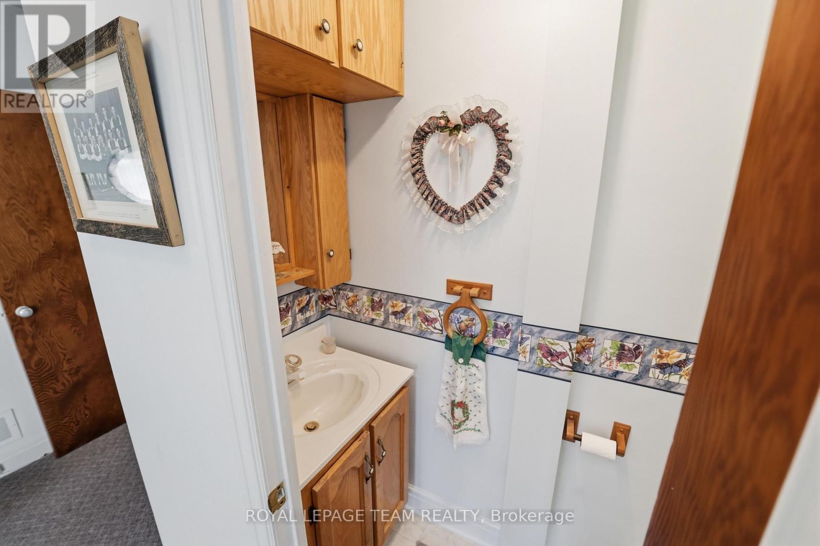 84 RITA AVENUE - 19