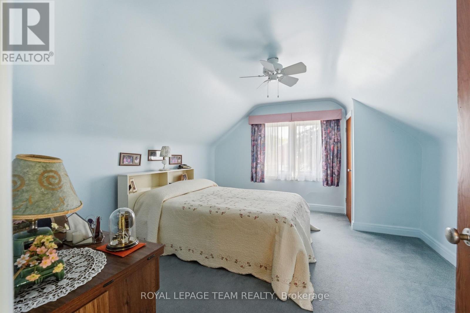 84 RITA AVENUE - 21