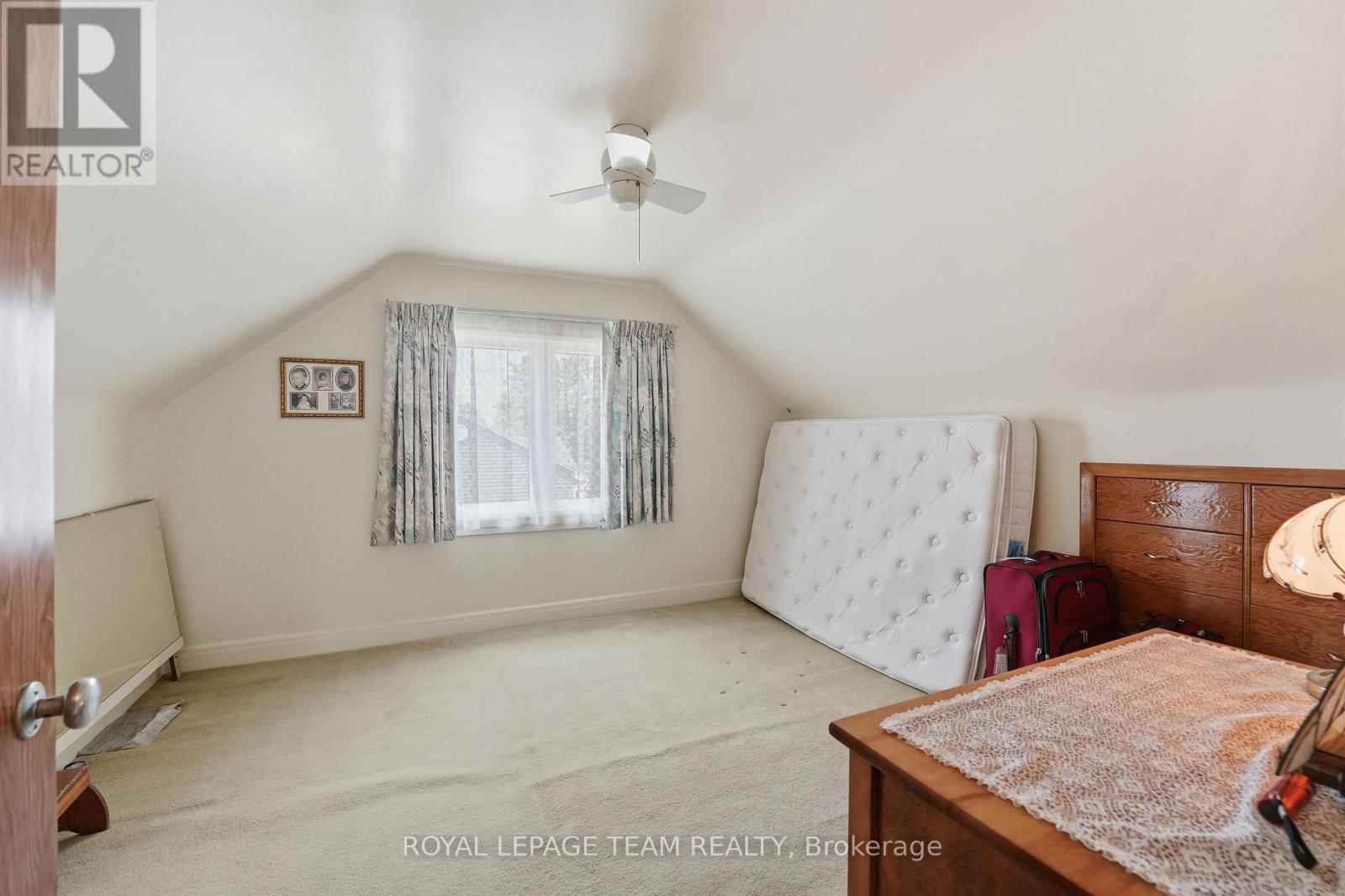 84 RITA AVENUE - 23